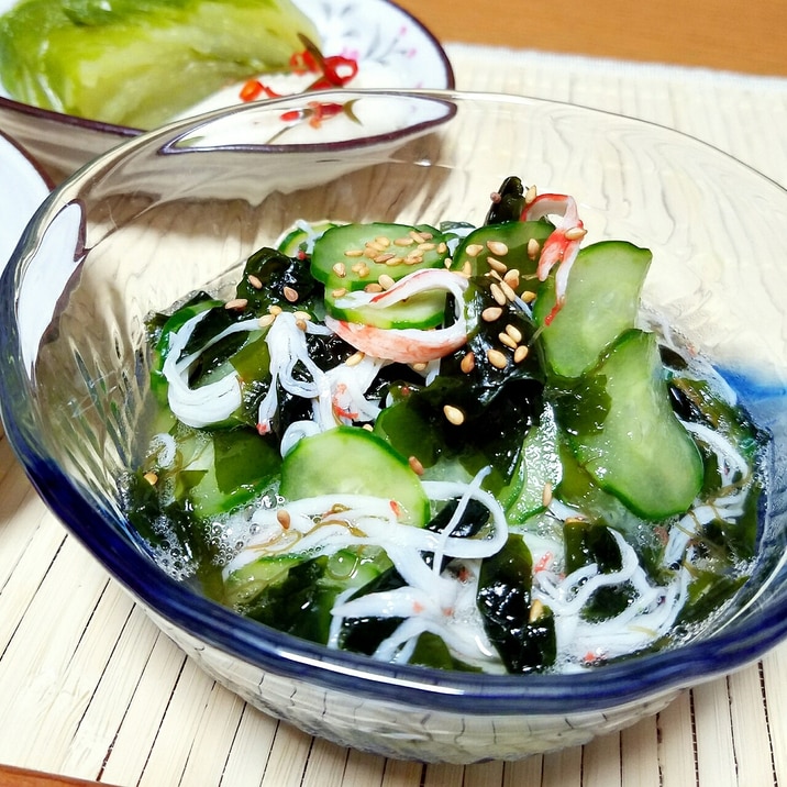 もずく酢で超簡単 ワカメとキュウリの酢の物 レシピ 作り方 By チヅ 楽天レシピ もずく酢で超簡単 ワカメとキュウリの酢の物 レシピ 作り方 By チヅ 楽天レシピ